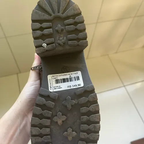 Bota Coturno em Couro
