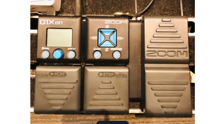 Zoom G1Xon - EXCELENTE ESTADO - CAIXA ORIGINAL E MANUAIS