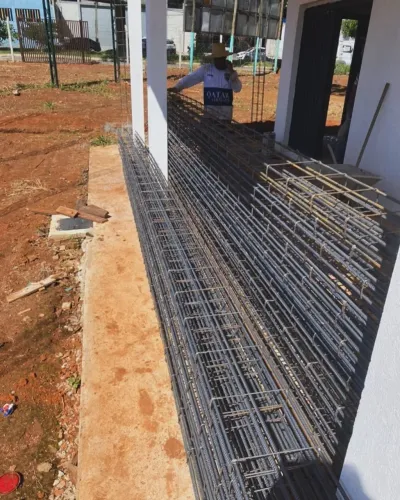 Ferrages para construção - Colunas - Barrans - Ferro e Aço com o melhor preço - Entrega 