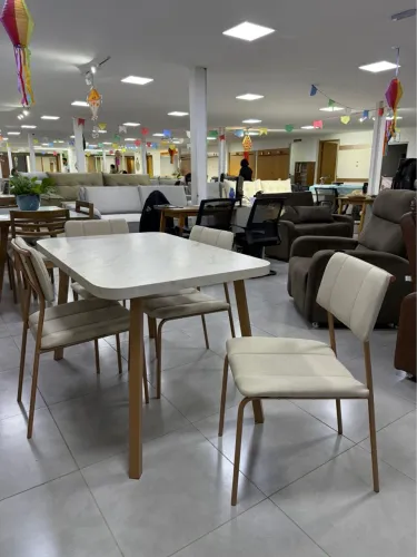 Mesa de Jantar 4 Lugares 120x80 Pés em Aço 