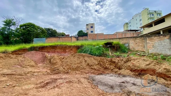 Oportunidade, Lote a venda Bairro Rochedo, Conselheiro Lafaiete MG