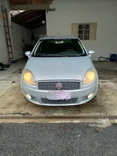 Fiat Linea 1.9/ HLX 1.9/ 1.8 Flex 16V 4P 2010