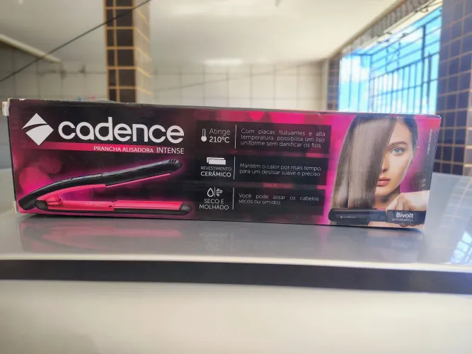 Prancha Alisadora Intense - Cadence (na caixa)