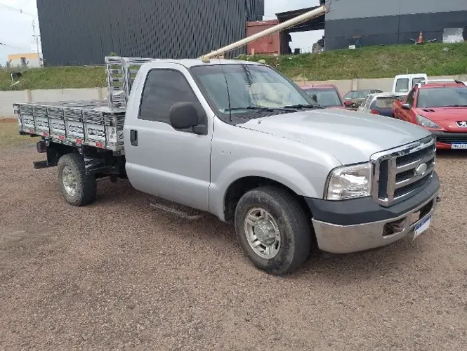 F350 carroceria cabine simples motor cummins, dir hidr , ar cond. 2011 