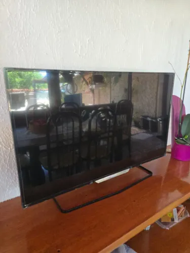 Smart TV 32" LED Philips Full HD slim 240hz