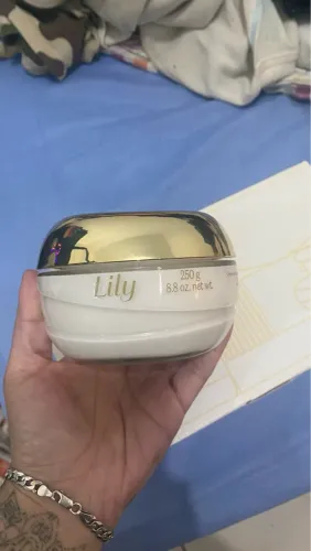 Creme Hidratante Lily 250g