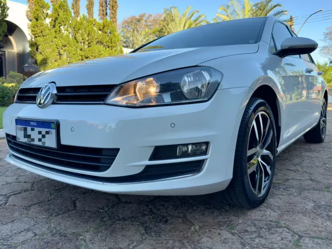Volkswagen Golf Highline 1.4 TSI Total Flex Aut. 2014