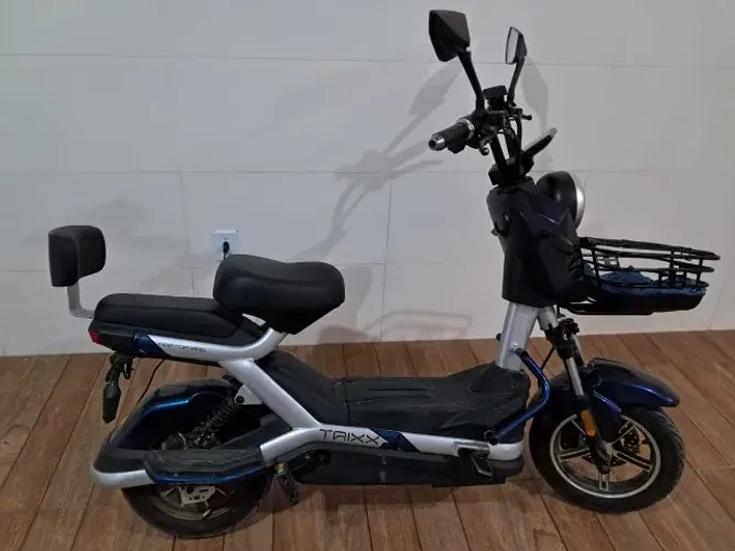 Bicicleta Elétrica Trixx Raptor Pro - Azul/Prata - Excelente Estado e Completa