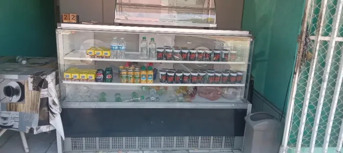 Vendo vitrine refrigerada!!