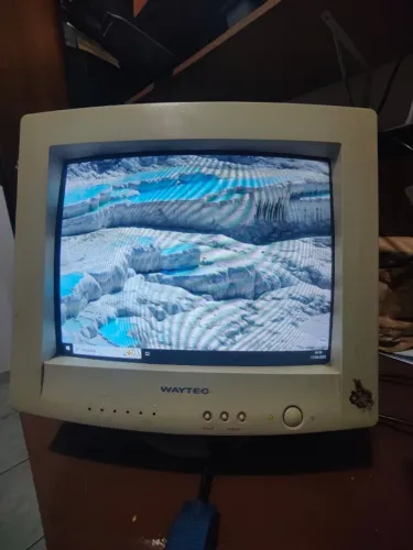MONITOR TUBO WAYTECH 14" CRT FUNCIONANDO RELIQUIA ANTIGO