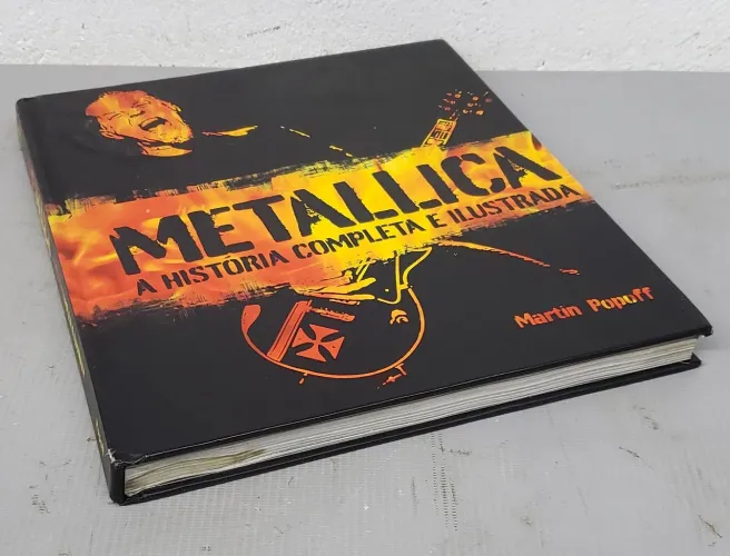 Livro metálica história ilustrada