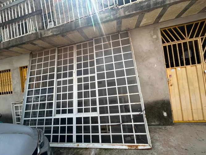 Porta de correr quatro folhas - 3,35m x3,76m
