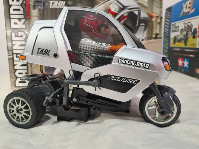 Automodelo Tamiya Dacing Rider 