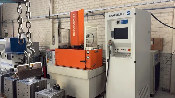 Eletroerosão Penetração CNC Charmilles 