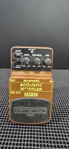 Pedal Behringer Acoustic Modeler AM100 (aceito trocas)