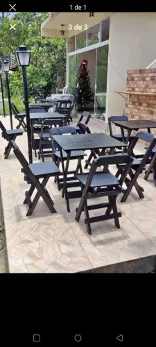 Conjunto de Mesas e Cadeiras para Área Externa