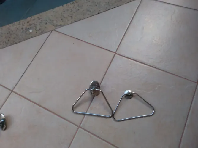 Suporte para toalha inox 25,00 cada 