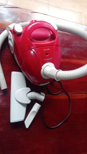 Aspirador de pó único dono semi novo 