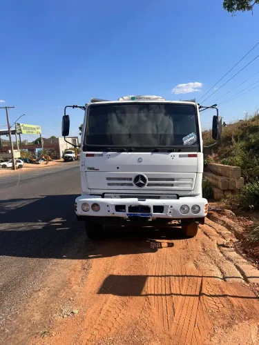 Vendo caminhão caçamba 2423 traçado