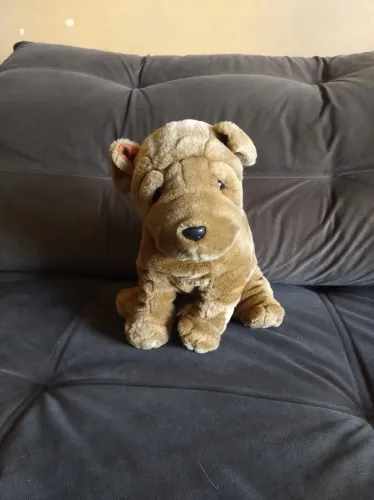 Cachorro de pelúcia