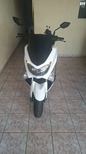 Nmax 2019 baixo KM