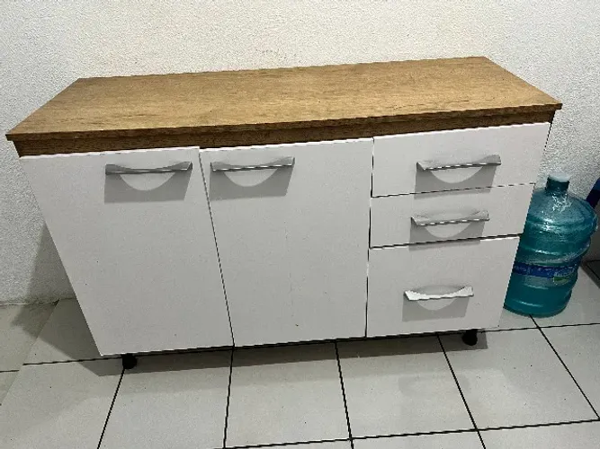 Armário / Balcão de Cozinha (Madeirado e Branco)