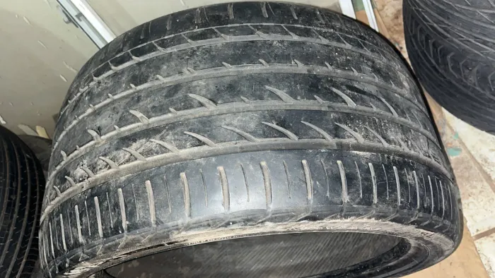Pneus 235/75/21 pirelli/ 195/55/15 KG completo 4 pneus meia vida