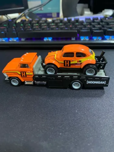 Hotwheels Team transport 2 unidades