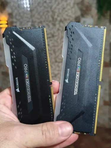 (Venda/troca) 16GB DDR4 Corsair Vengeance RGB PRO 3000mhz
