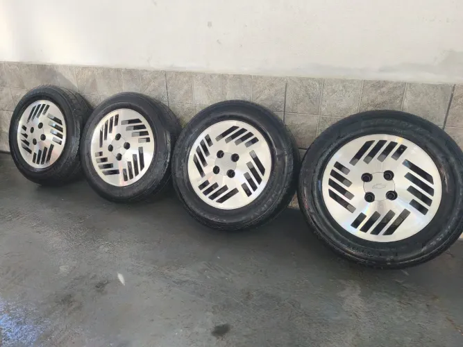 Jogo de Rodas Aro 14 de Kadett GS