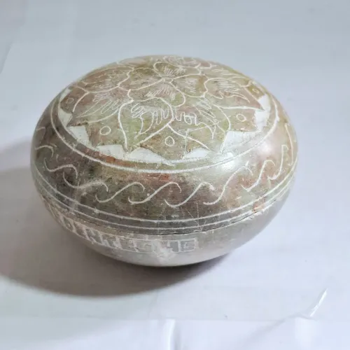 Porta Joia em Pedra Sabão com Desenho de Lótus de Tiradentes MG 11x8