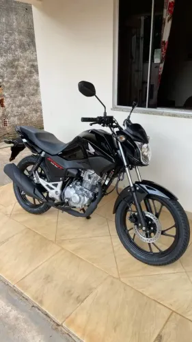 Start CG 160 por 13 mil reais usada