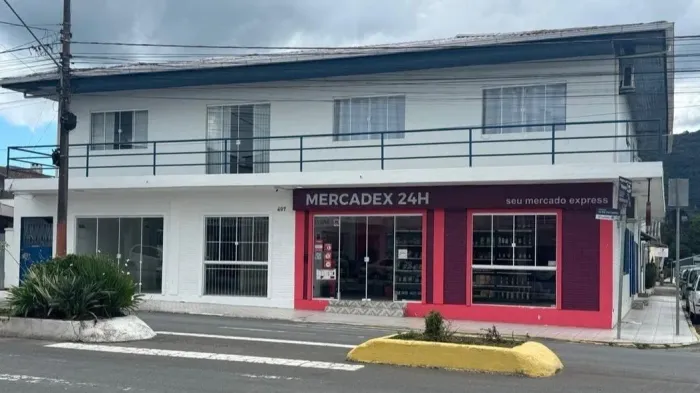 PRÉDIO X SALAS COMERCIAIS