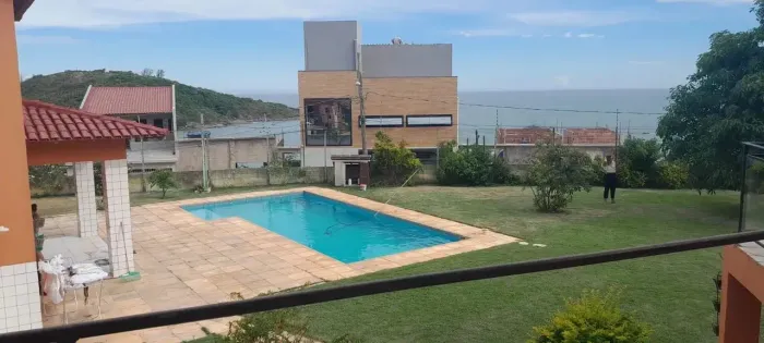 Imóvel para venda possui 350 metros quadrados com 6 quartos em Setiba - Guarapari - ES