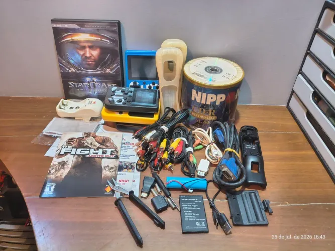 Lote de itens: cds, mini sub, jogo Starcraft - leia anúncio