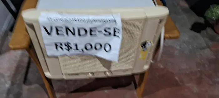 Vendo Arcondicionado Consul 10 btus, sem avarias em perfeita conservação.