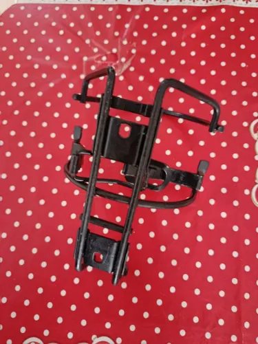 Vendo ou troco suporte do extintor de incêndio Ford Ka
