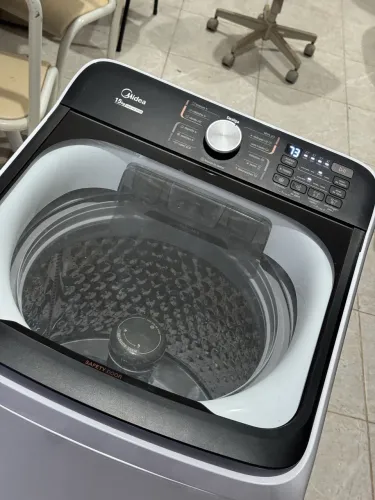 Máquina de lavar 15kg Semi Nova Midea