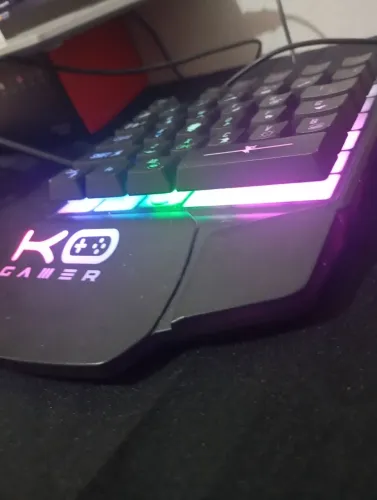 Teclado Gamer Pro Singles Hand Rainbow 25%