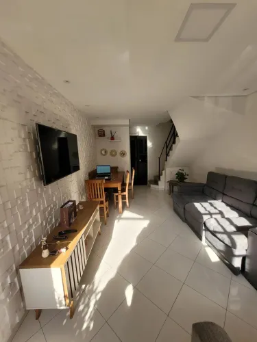 Casa Dentro Do Horto Do Ype, Condomínio Com Uma Excelente Infra-estrutura