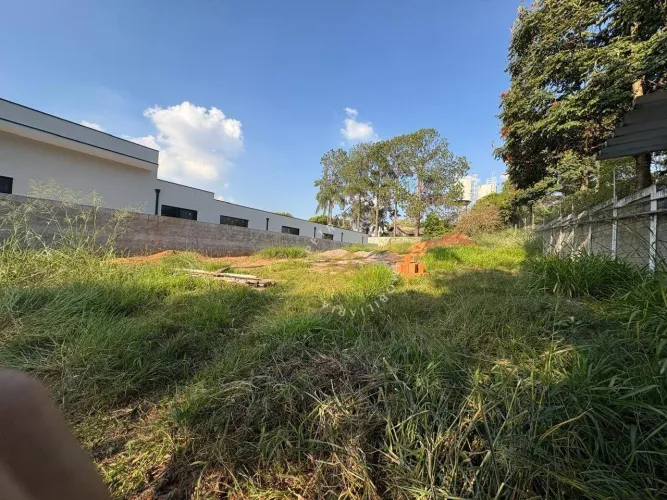 Terreno à venda, 716 m² - Dois Córregos - Valinhos/SP