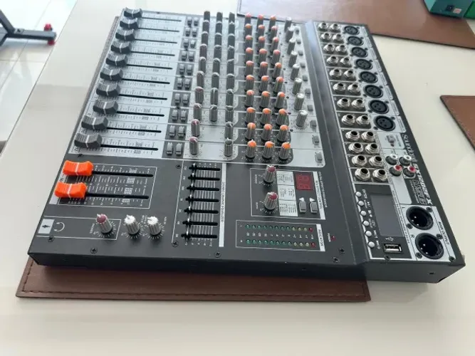 Mesa de Som Soundcraft SX 1202 FX