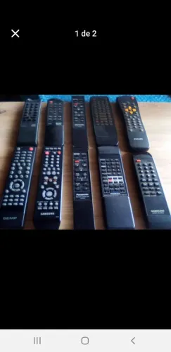 Controle Remoto Antigo de Som, Vídeo Cassete e Outros 