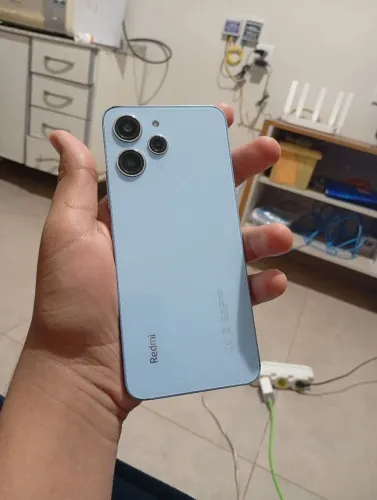 Vendo celular xiaomi 12, 8RAM 256GB, cor azul, usado mas em perfeito estado.