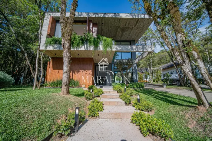 CASA À VENDA EM CANELA NO CONDOMÍNIO PINHEIRO GROSSO!