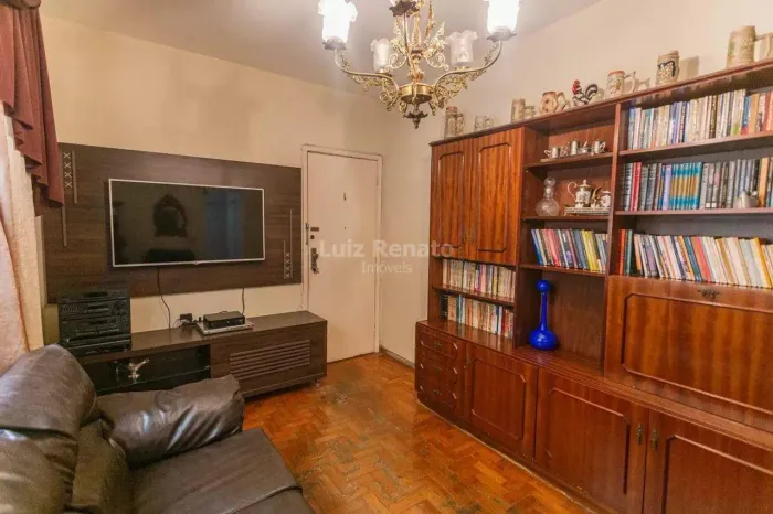 Apartamento à venda no bairro Lourdes