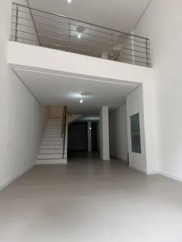 SALA COMERCIAL PARA LOCAÇÃO NA AVENIDA BRASIL - BALNEÁRIO CAMBORIÚ