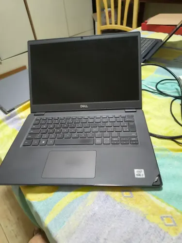 Notebook Dell i7 10 geração detalhe bateria 