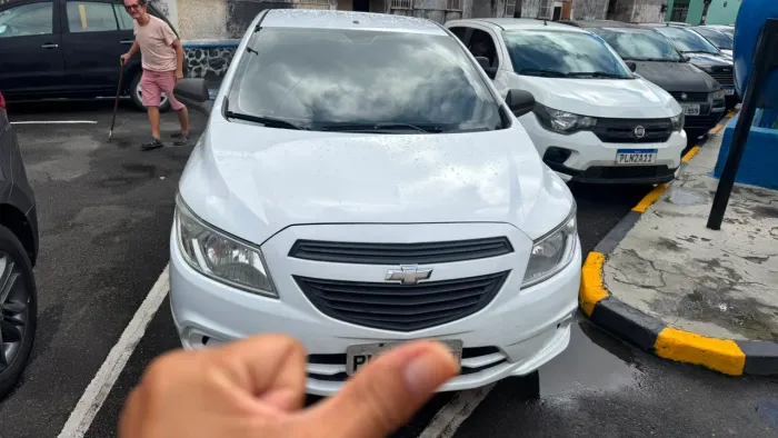 Chevrolet Onix Hatch LS 1.0 8V Flex Power Mec. 4P 2016