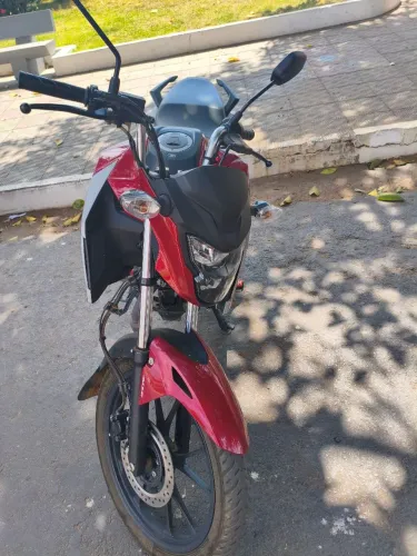 Vende-se Titan 2025